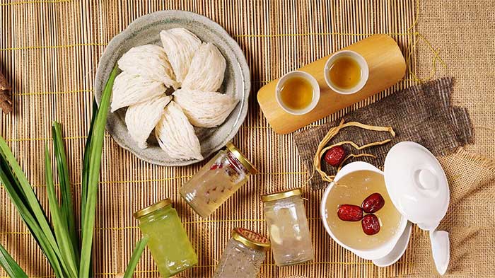 Cach-phan-biet-to-yen-that-va-gia